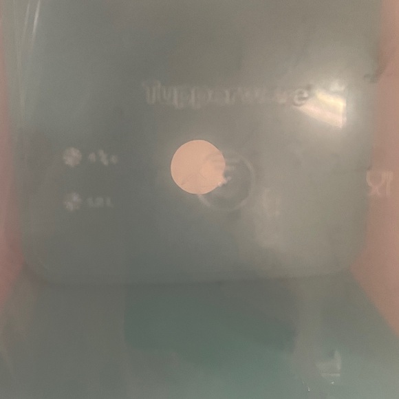 Tupperware Freezsmart 5 Large Container Bundle - Picture 7 of 12